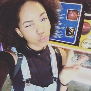 Meet your Posher, Alexis